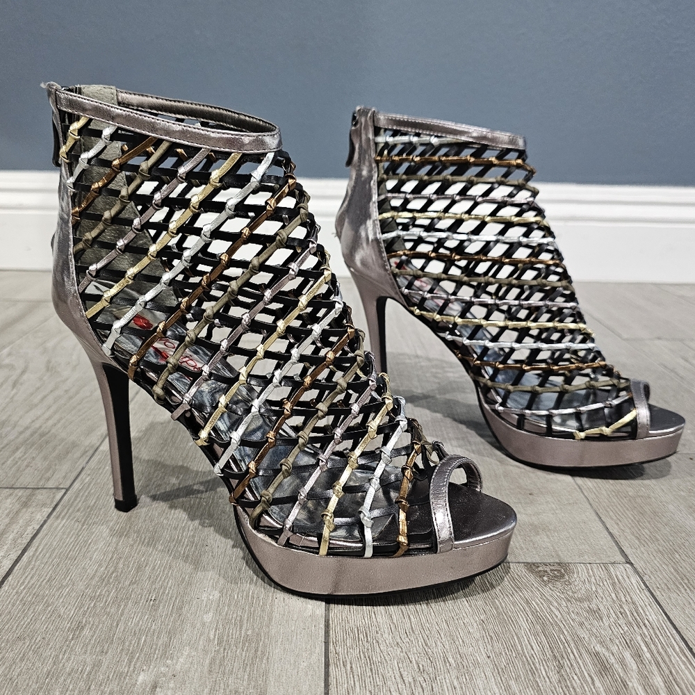 TWO LIPS Metallic Caged Strappy Peep Toe Stiletto Heeled Booties 8.5M